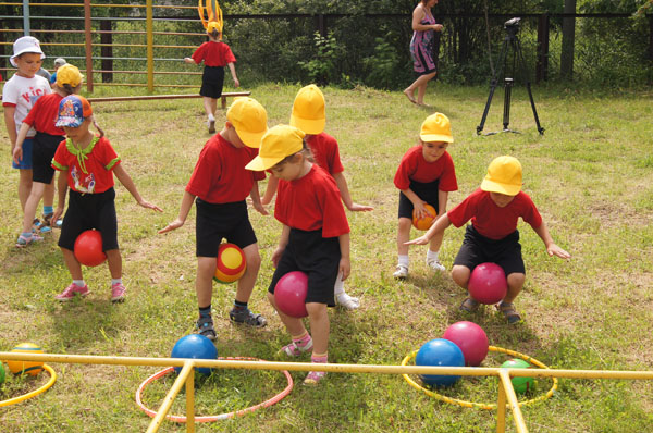 Физкультурные площадки в детском саду фото